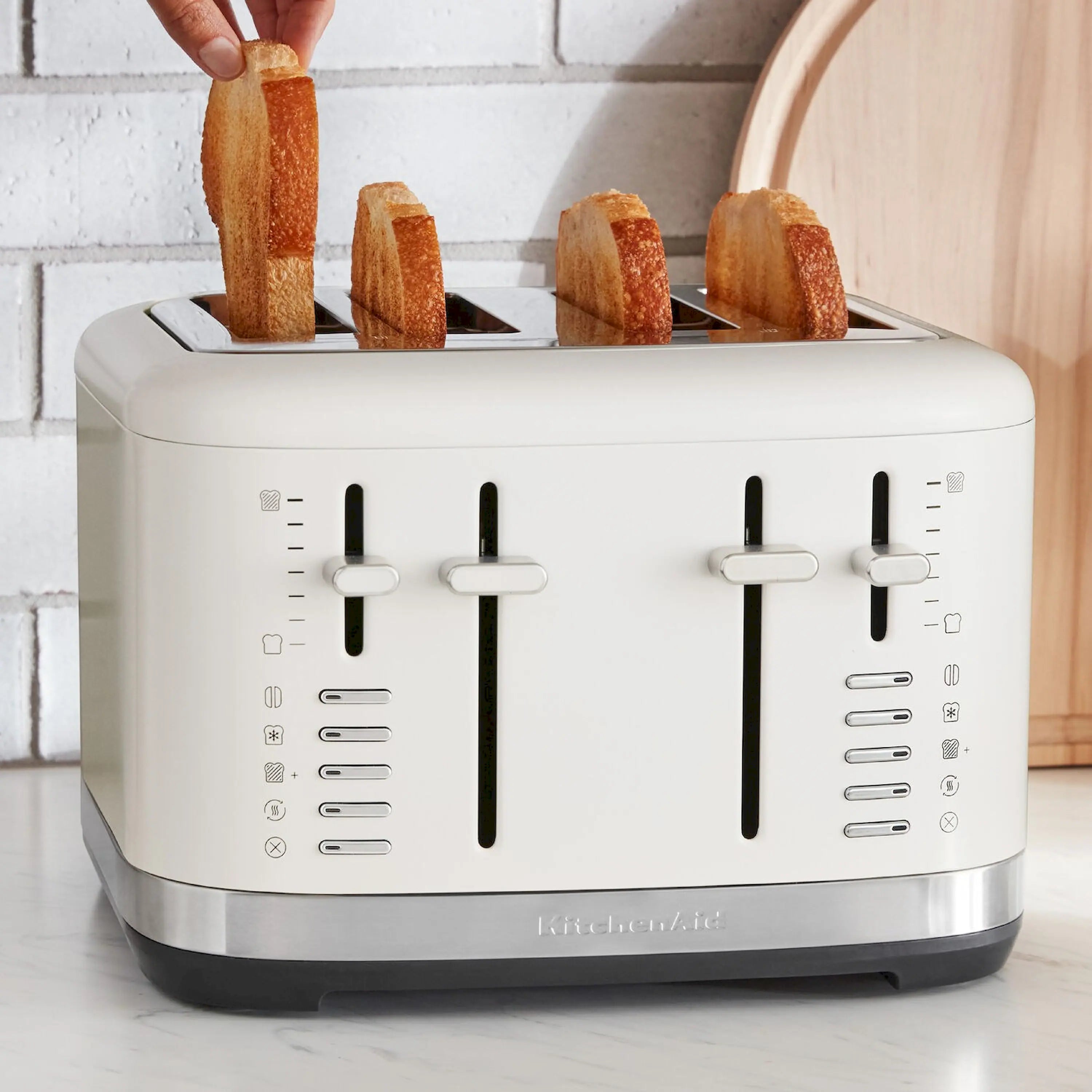 KitchenAid 4 Slice Toaster in Porcelain (KMT4109PL)